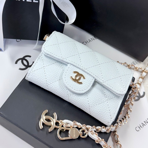 Chanel White GWP Luxury CC Logo Wallet Coin Purse Gold Hardware Cosmetic Bag - Picture 2 of 10